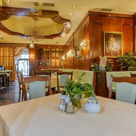 Ff&e Bavaria Hotel Núremberg