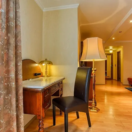 Ff&e Bavaria מלון