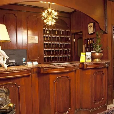 מלון Ff&e Bavaria 3*